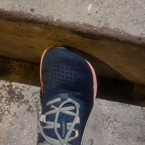 Altra Provision 7s Running Shoes Size 9, light stability, zero drop road shoes.